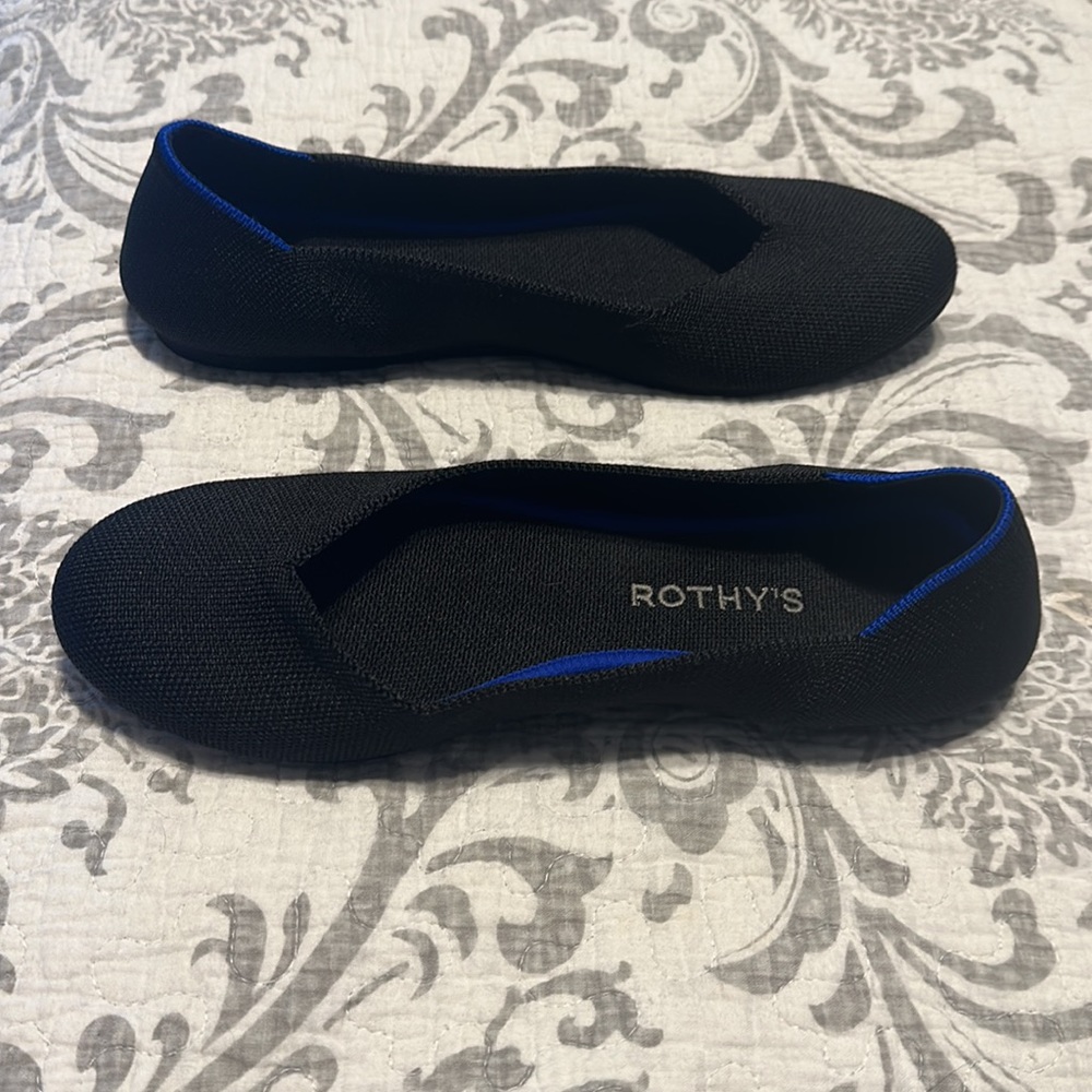 Black Rothy’s flats - Picture 5 of 7
